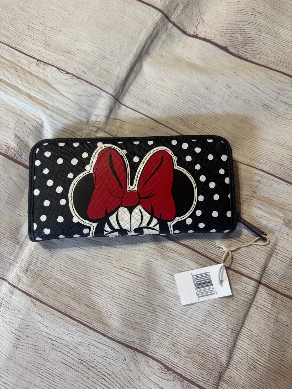 NWT Disney Parks Loungefly Wallet - Minnie Mouse With Polka Dots - Picture 4 of 15